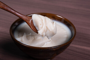 Lard congealed in a China bowl