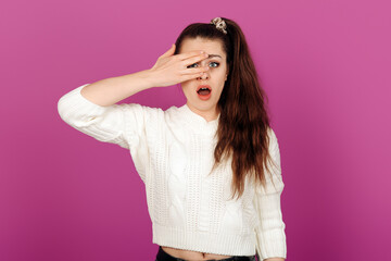 Shocked Woman Reacting to Startling News or Event. Her Astonished Expression Captures the Moment of Surprise and Disbelief. Perfect for Illustrating Shock, Breaking News or Unexpected Revelations