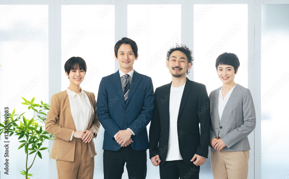 Poster ビジネスマン、ビジネスウーマン、チーム、ビジネス、ビジネスパーソン、グループ、チームワーク、同僚、オフィス、企業、会社員、カジュアル、仲間、協力、職場、並ぶ、笑顔、仕事、働く、スーツ、人材、自信、バナ