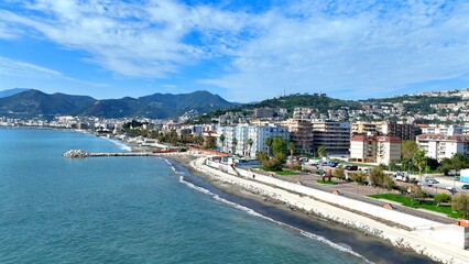 Il Lungomare di Salerno vistao dall'alto. Campania, Italia.
Vista aerea della città di Salerno che...