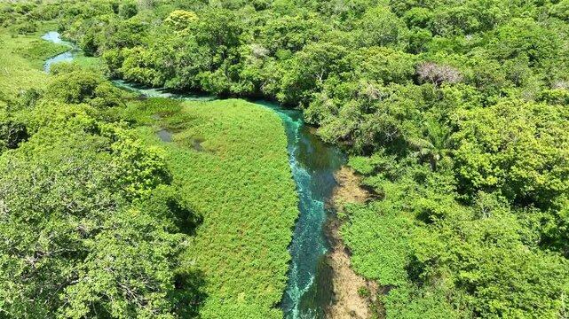 Vuelo de dron en Bonito MS, Brasil
