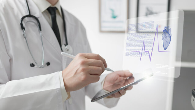 Doctor analyzes heart arrhythmia AI