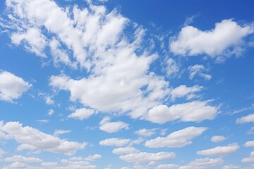 Obraz premium Beautiful Whispy Clouds in Adelaide, Australia. Amazing Sky Background Over River and Beach Board