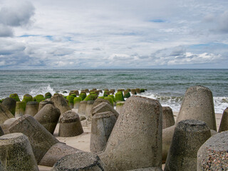 Hoernumer Odde with tetrapods as bank reinforcement, Sylt
