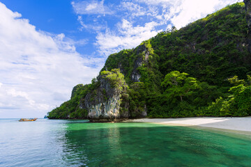 Paradise at Hong Island Beach