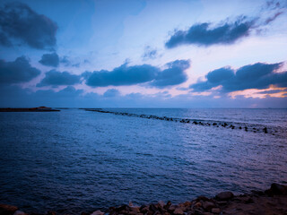 اللسان في رأس البر مع البحر