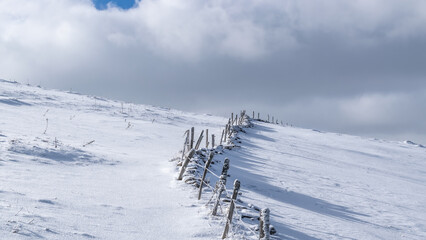 Eiskalter Wind &uuml;ber den H&ouml;henz&uuml;gen des Juras 