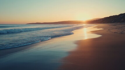 Fototapeta premium Golden Sunset Ocean Waves Crashing on Sandy Beach