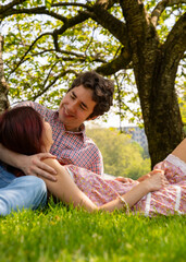 Fototapeta premium couple in the park
