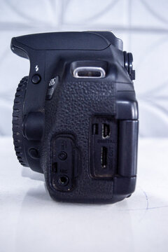 Side view of a DSLR, digital single-lens reflex camera