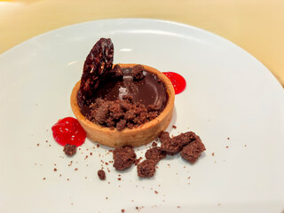 delicious chocolate peanut butter tart