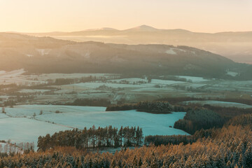 Zachód słońca w górach Sudetach
