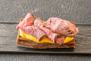 Roast beef sandwich