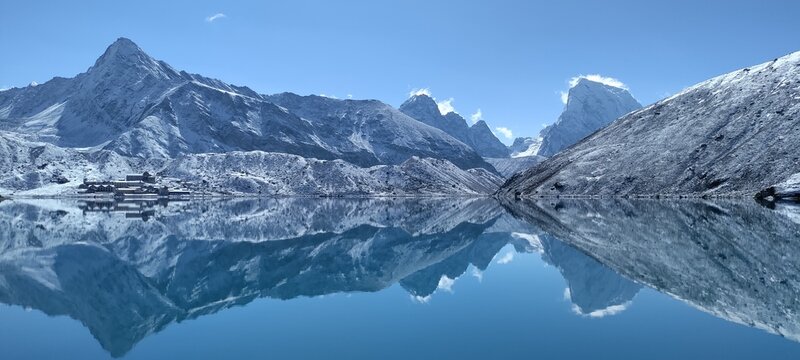 Gokyo Lake