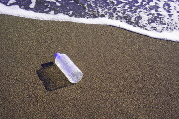 環境問題になるプラスチックの海のゴミ