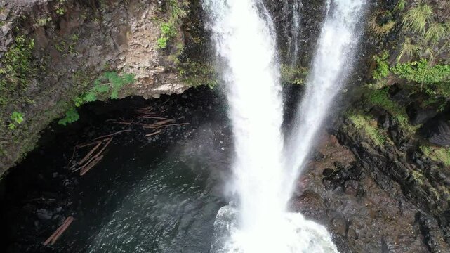 Hawaii big island rainbow falls