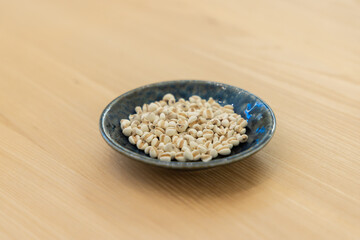 漢方　生薬　ハトムギ　ヨクイニン　薏苡仁