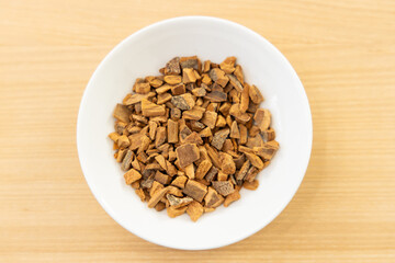 漢方　生薬　ケイヒ　桂皮