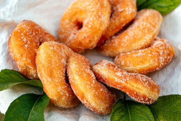 Fatti fritti, tradizionali frittelle di carnevale della cucina Sarda, dessert italiano 