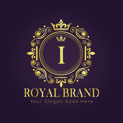 Letter I luxury gold logo concept
