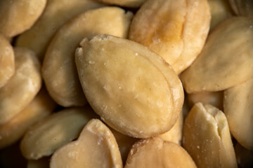 Imagen detalle de almendras peladas