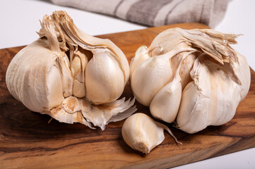 Cooking with dried French white garlic