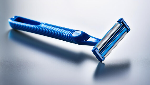 Cuchilla de afeitar o depilar desechable para hombre aislada en fondo blanco