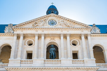 Statue of Napoleon Bonaparte at facade of museum Hotel Nationale des Invalides, Paris, France