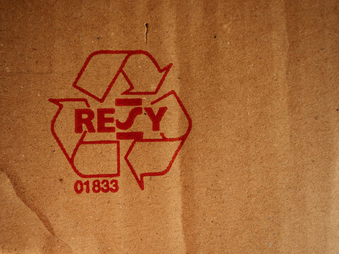 Red carton RESY recyclable sign. Emballage Certificat. Signage on product cardboard box. Environment protection. Recycled material sign. Express goods delivery. Remote trading. Courier post services