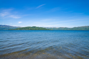 砂湯付近からみた屈斜路湖、北海道、日本、5月