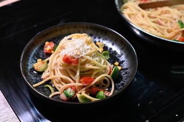 Spaghetti with Tomatoes – Rustic Homemade Dish