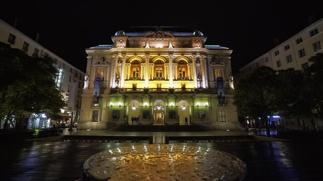 Th&eacute;&acirc;tre des C&eacute;lestins de nuit Lyon - Plan large