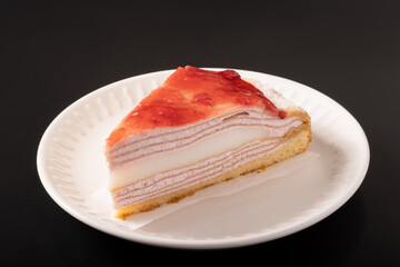 ストロベリー　ミルクレープ