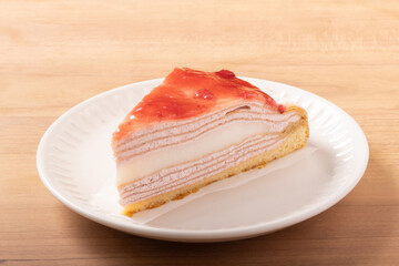 ストロベリー　ミルクレープ