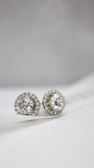 earing with diamonds