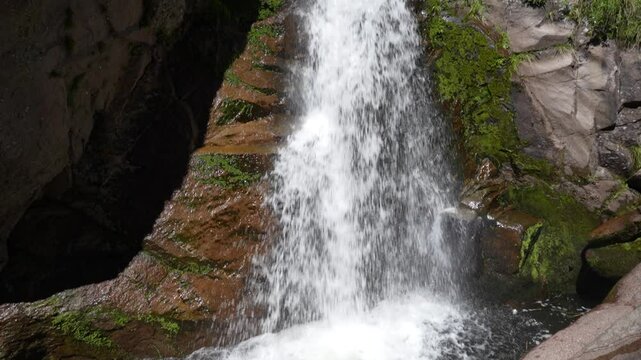 High-quality videos of mountainous landscapes with native vegetation, waterfalls, rivers, caves, and rock formations, showcasing central Argentina's natural beauty, perfect for large-format displays