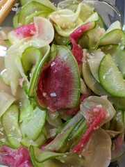 赤大根の塩麹漬け