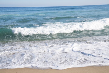 Korea's East Sea under heavy waves
