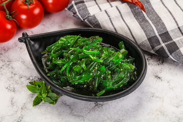 Gourmet chuka salad with sesame