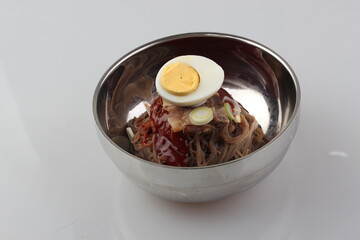비빔냉면