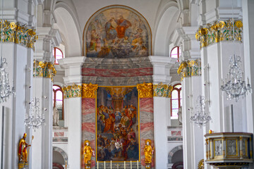 Innenansicht der Jesuitenkirche in Heidelberg