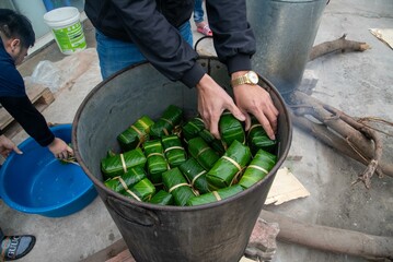 Find the support type and plan that works best for your needs.
Vietnamese cake