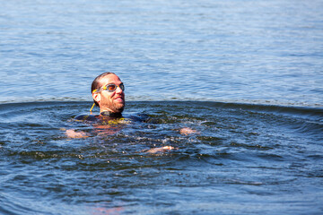 Schwimmtraining im Herbst