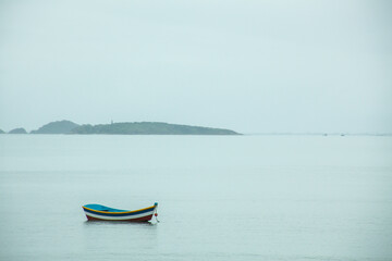 Fototapeta premium Barcos ao mar - Búzios Brasil