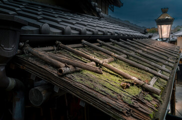 An old wooden roof in the Higashiyama district in Kyoto