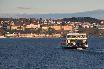 Autofähre auf dem Bodensee vor Meersburg