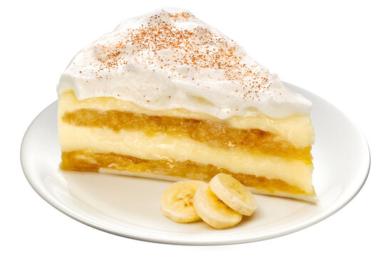 prato com torta de banana e chantilly isolado em fundo transparente - sobremesa Banofee