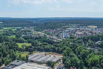 Ausblick auf Roth an der Rednitz im Fränkischen Seenland im Sommer