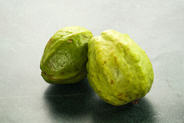 Obraz premium Ripe fresh green green guava