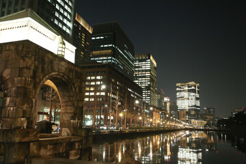 オフィス街の夜